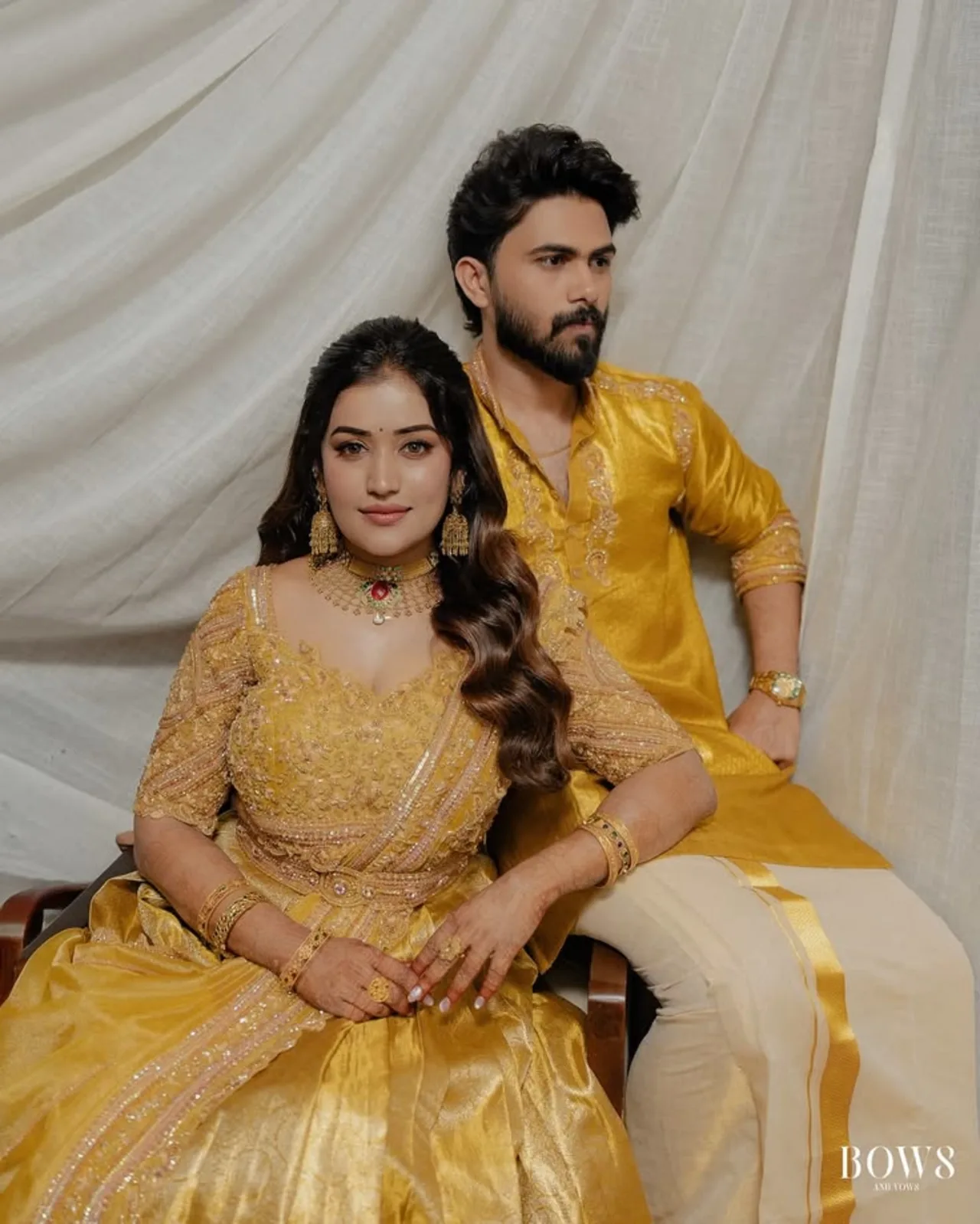 അനുമോൾ വിവാഹിതയായി! ഗുരുവായൂരിൽ പുലർച്ചെ കല്യാണം, കൈപിടിച്ചേൽപ്പിച്ച് സുരേഷ് ഗോപി — ആരാണ് ഈ തമിഴ് നടൻ?